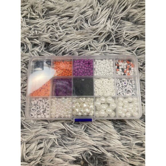 Zye Zye's Cute Multicolored Beads Jewelry Making Kit - Picture 2 of 2